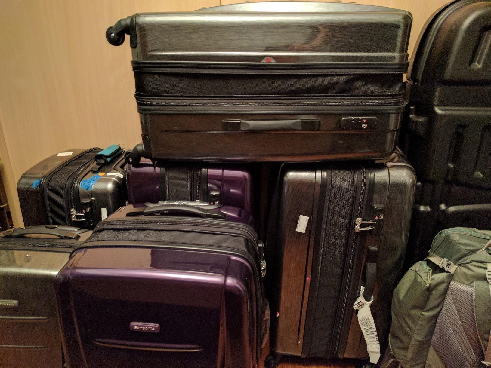 Samsonite Winfield 2 Hardside Expandable Luggage with Spinner Wheels, Deep Blue, Checked-Large 28-Inch customer photo 1