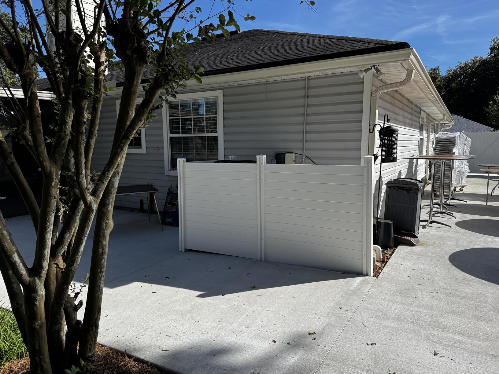 Enclo Premium White Vinyl Privacy Screen, DIY No Dig Kit | 4ftH x 4ftW, 2 Panels, Trash Can Fence, ZP19014 customer photo 1