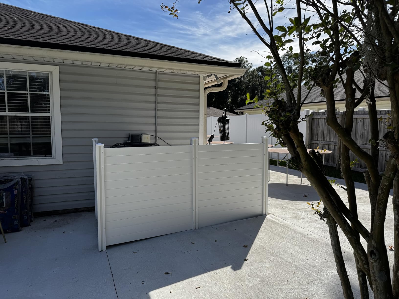 Enclo Premium White Vinyl Privacy Screen, DIY No Dig Kit | 4ftH x 4ftW, 2 Panels, Trash Can Fence, ZP19014 customer photo 2
