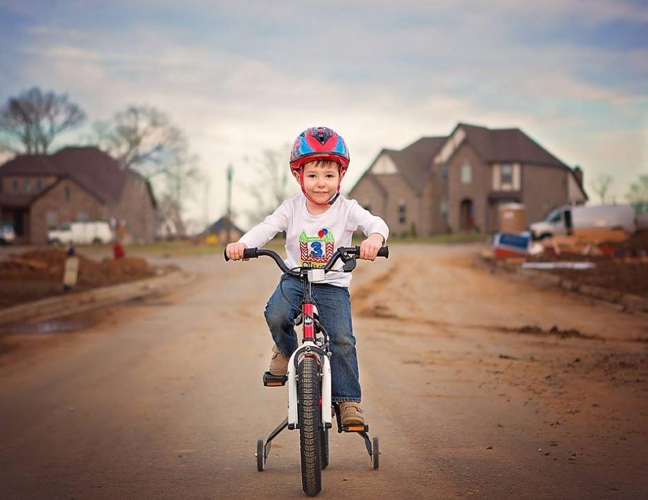 RoyalBaby Freestyle Kids Bike 12 14 16 Inch with Training Wheels, 18 Inch with Kickstand, Bicycle for Ages 3-10 Years Boys Girls customer photo 1