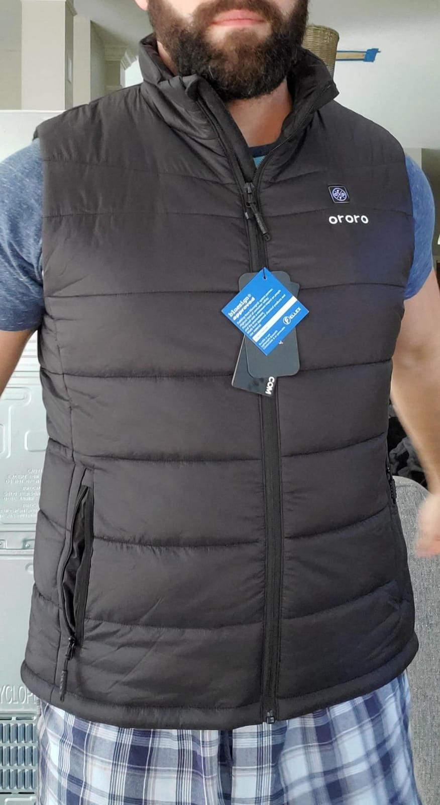 ORORO Men's Heated Vest Lightweight 4-Zone USB-C Battery Heated Puffer Vest | Classic puffer design with insulated comfort, water- and wind-resistant shell for commuting and everyday winter wear customer photo 1