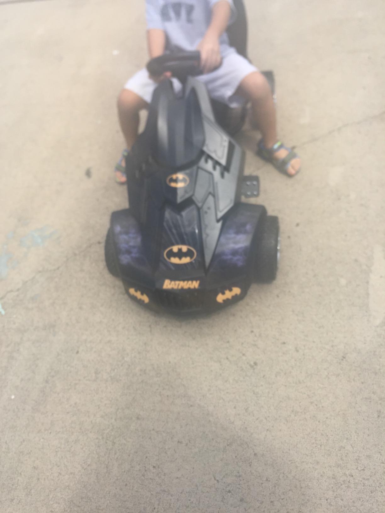 hauck Batmobile Pedal Go Kart, Superhero Ride-On Car for Kids, Black customer photo 2