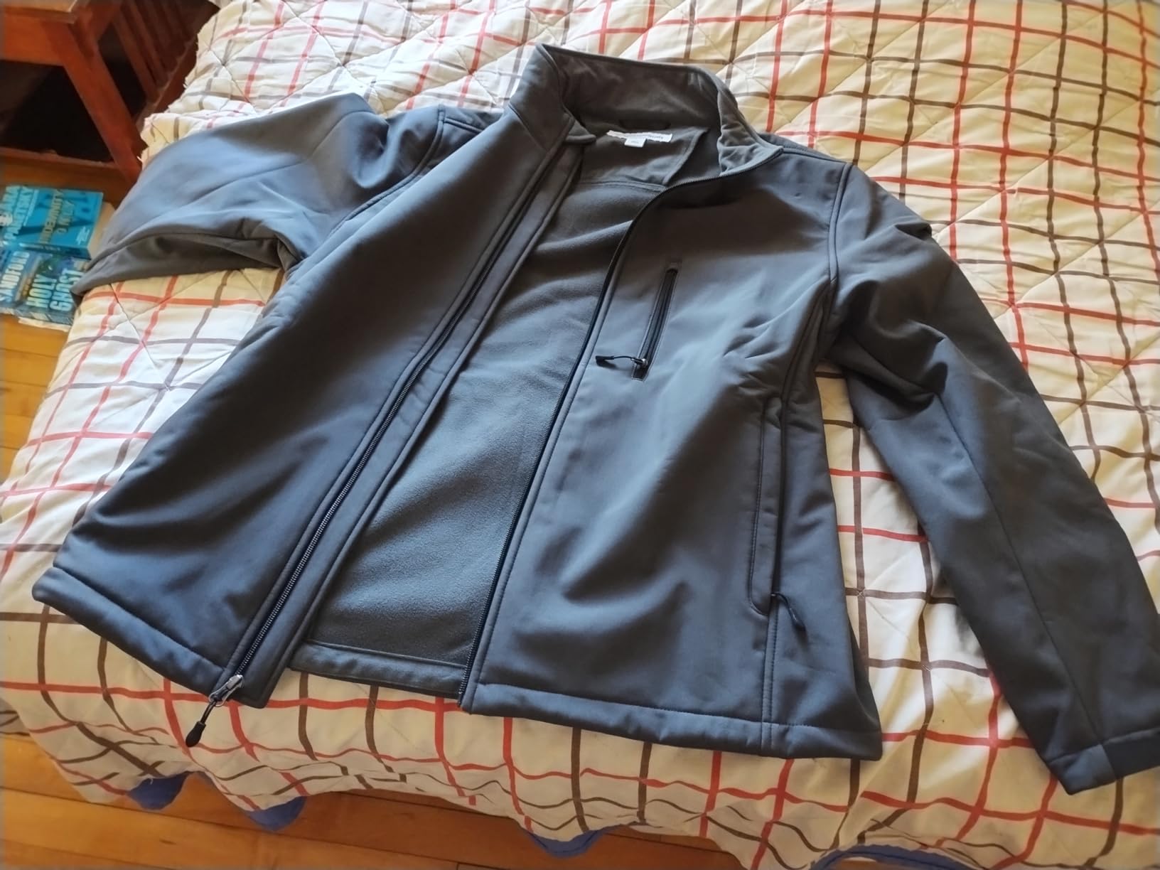 Amazon Essentials Men's Water-Resistant Softshell Jacket customer photo 2