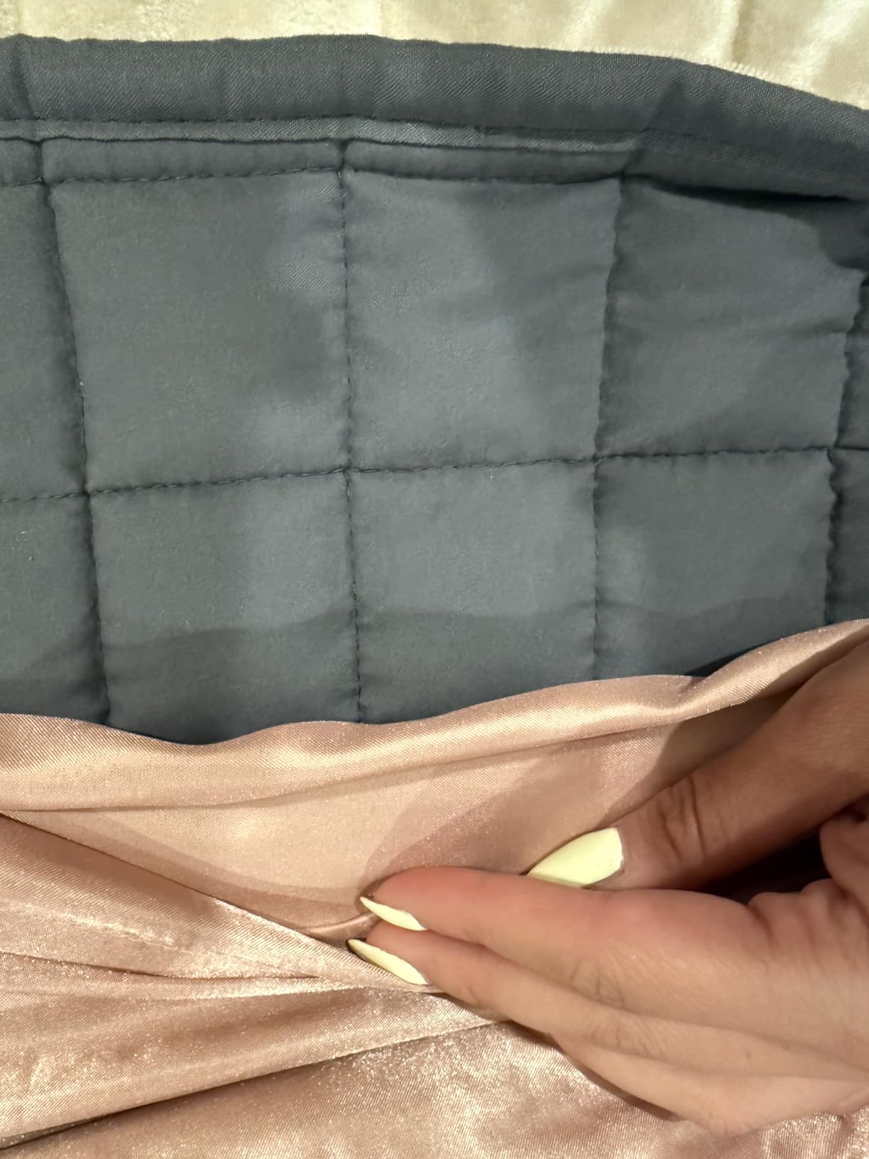 YnM 15lbs Weighted Blanket for Adults, Heavy Bed Throw Blanket with Cooling Glass Beads for All Season Use, Ideal for ~140lbs (48x72 Inches, Twin/Full, Dark Grey) customer photo 1