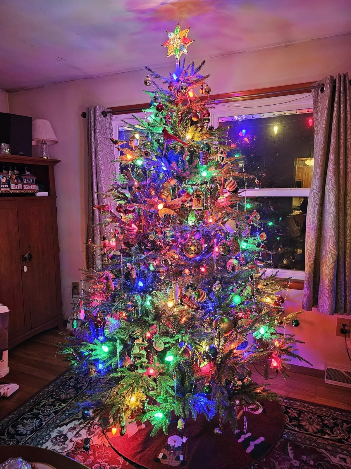 National Tree Company 7.5ft Unlit Fraser Grande Artificial Christmas Tree | 3,719 Tips, Includes Stand, Green customer photo 1
