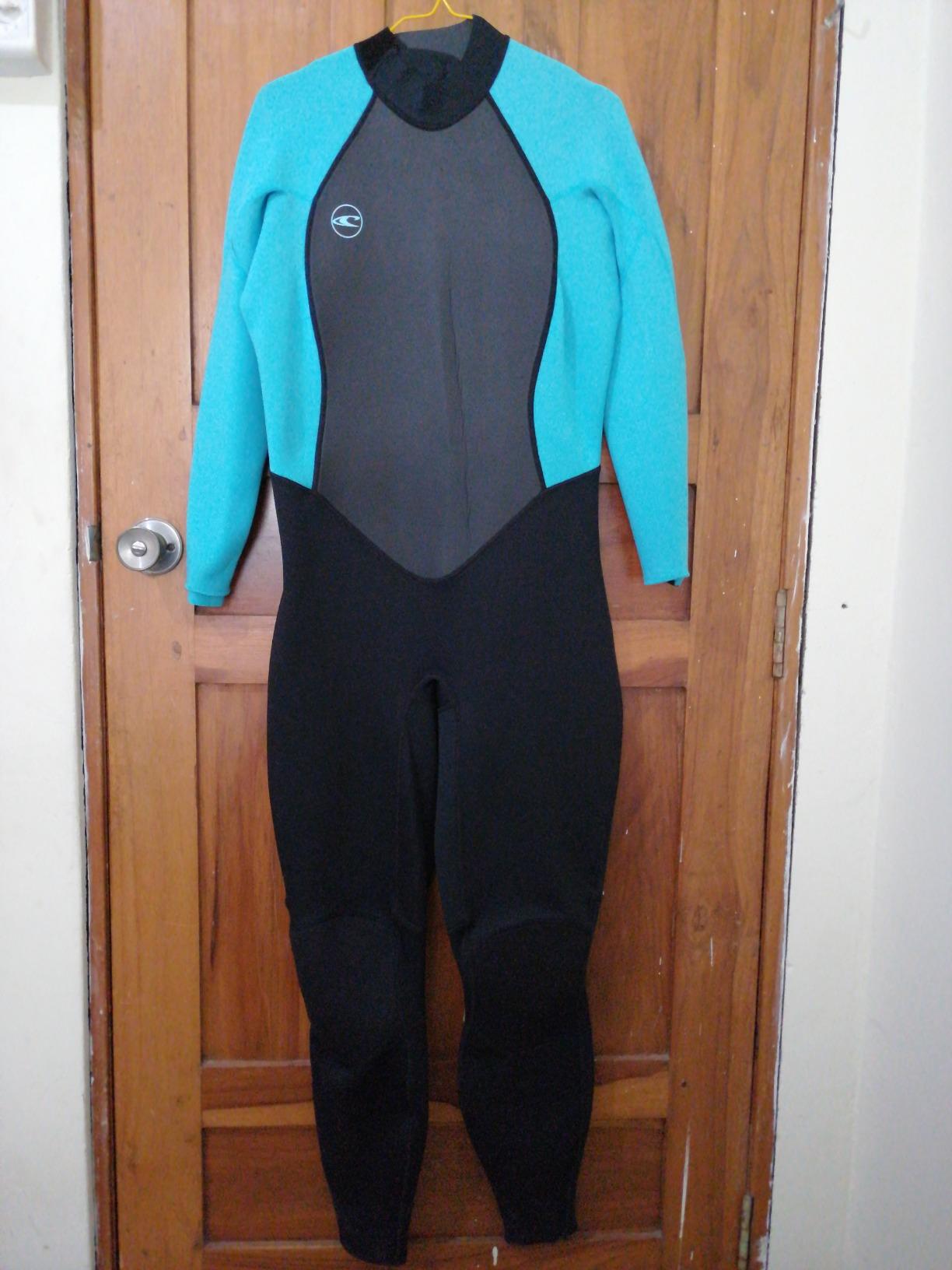 O'Neill Women's Reactor-2 3:2mm Back Zip Full Wetsuit, Lightweight Warmth and Flexibility for All Water Activities customer photo 1