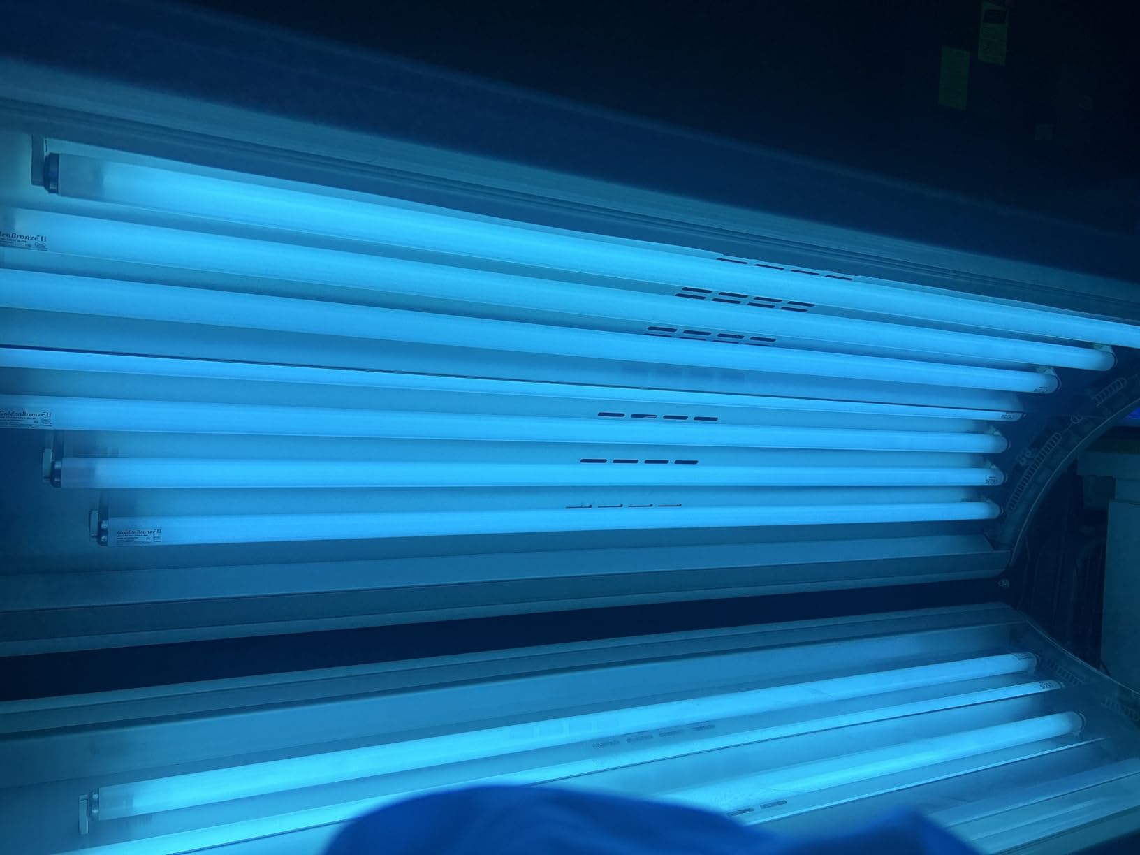 Wolff System II F71T12 100W Bipin Tanning Bulbs - Intense Bronze (16) customer photo 2