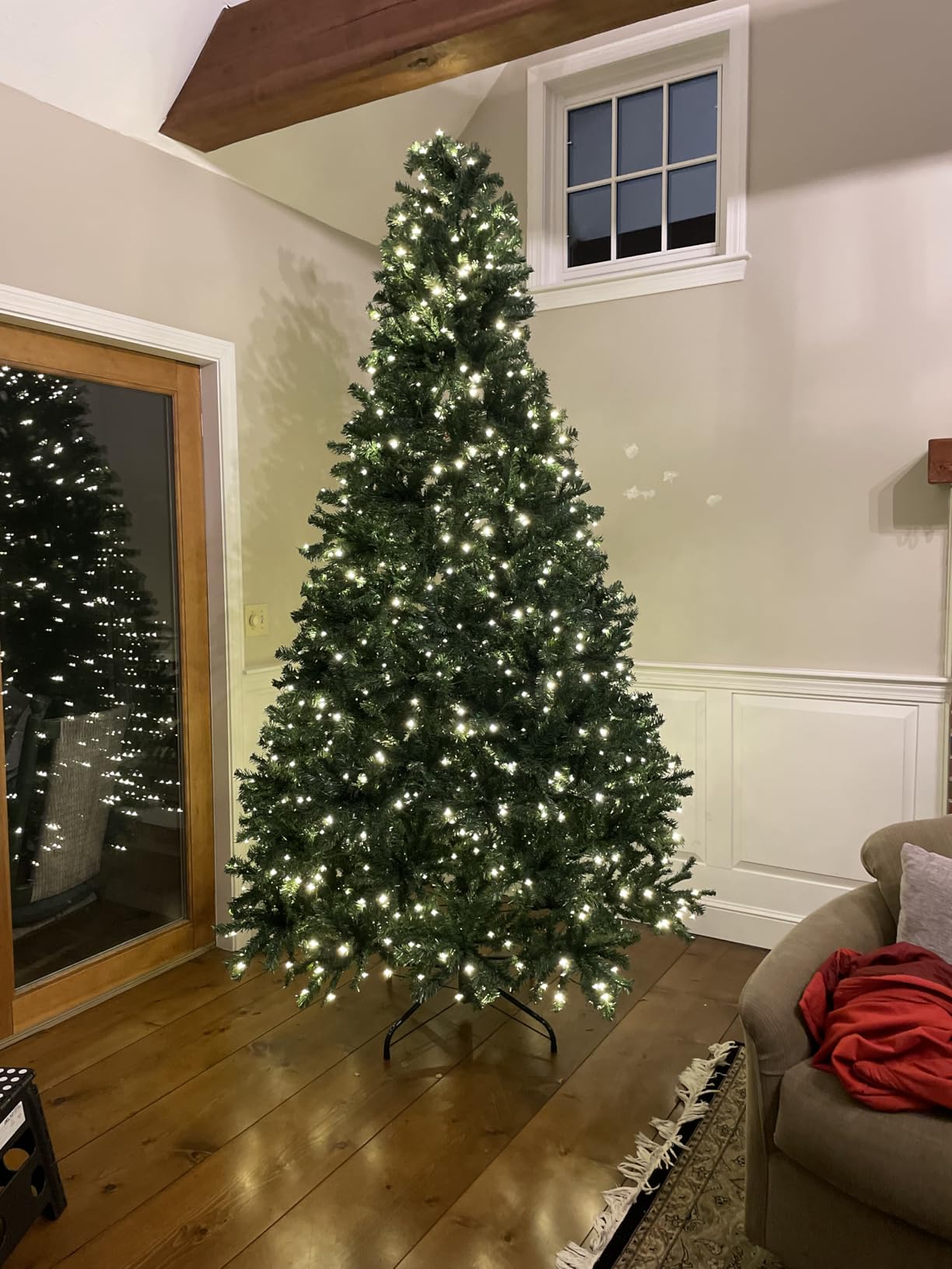 Best Choice Products 9ft Artificial Christmas Tree with LED Twinkling Lights, Pre-Lit Spruce Realistic Holiday Xmas Décor, 900 Lights, 2,028 Tips customer photo 1
