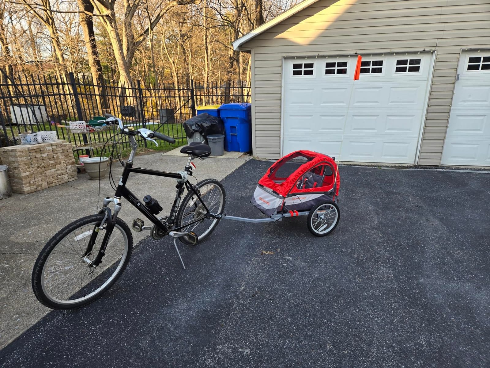 Schwinn Trailblazer Plus Kids Bike Trailer, Single Seat, Universal Coupler, Folding Frame, Quick-Release Wheels, Canopy with Bug Screen and Weather Shield, Schwinn Bike Trailer for Kids customer photo 2
