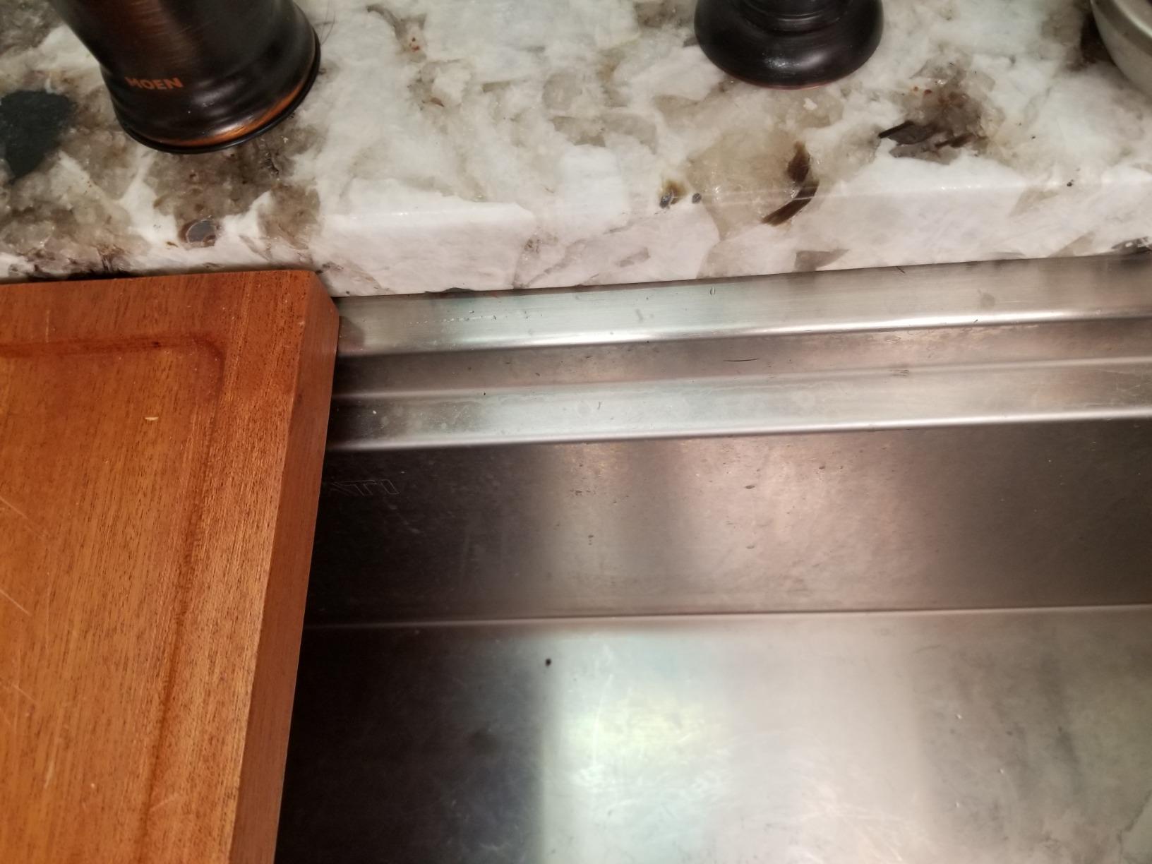 Ruvati 33-in 16-Gauge Undermount Workstation Kitchen Sink - RVH8222 customer photo 2