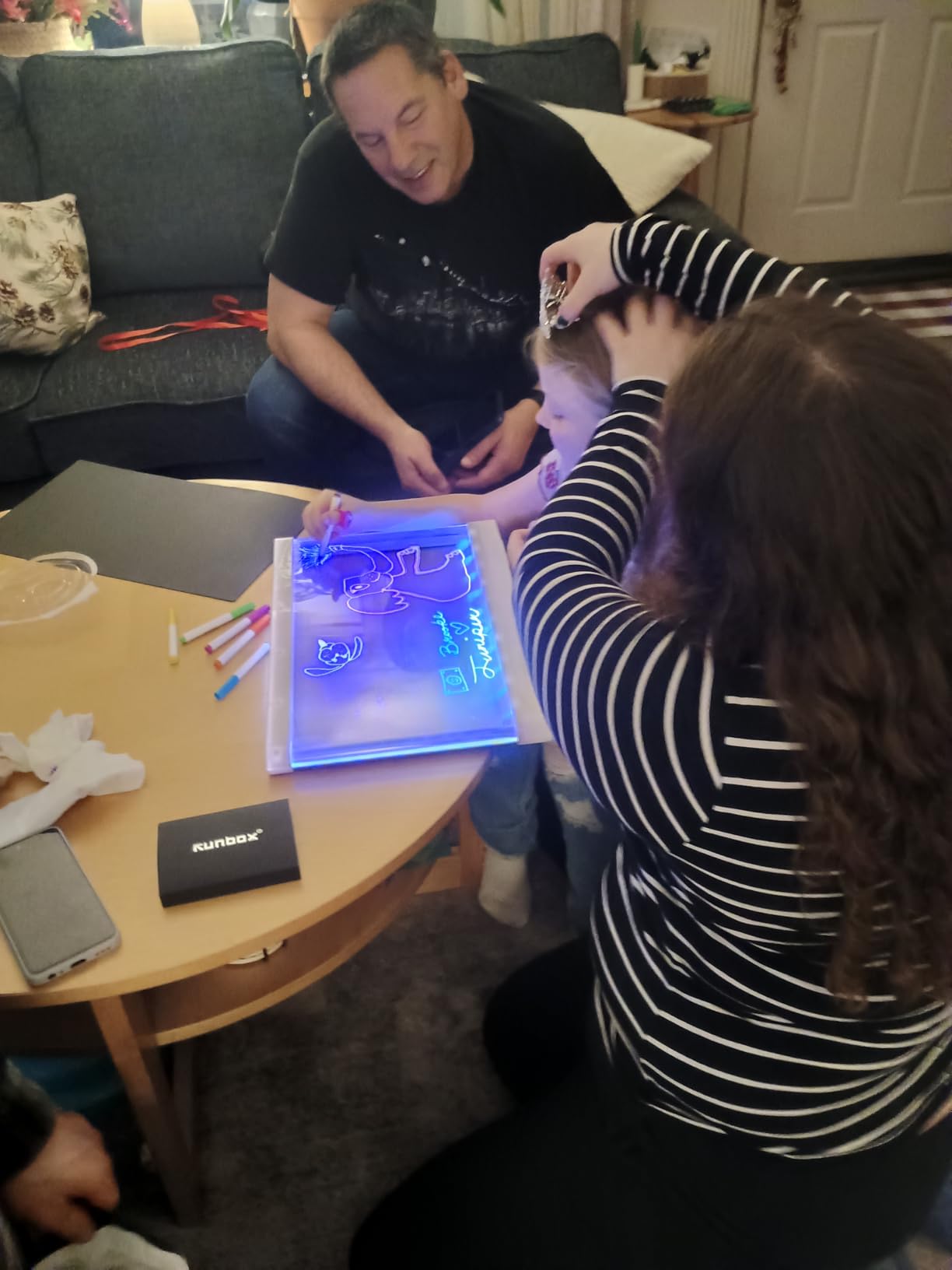 Crayola Ultimate Light Board - White, Kids Drawing Tablet, Gifts for Kids, LED Drawing Board, Sketching Art Projector, Toys for Boys & Girls, 6+ customer photo 1