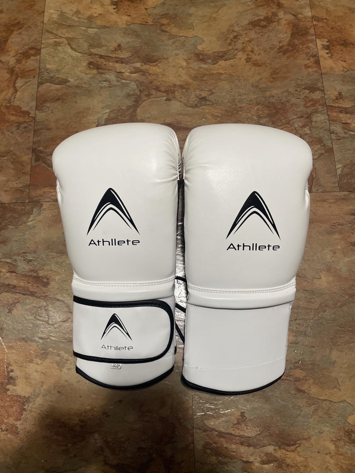 Athllete Durable and Comfortable Boxing Gloves Men and Boxing Gloves Women, Extra Thick Padding for Beginner Boxers and Training Fitness, Ideal for Both Men Boxer and Women Boxer customer photo 1