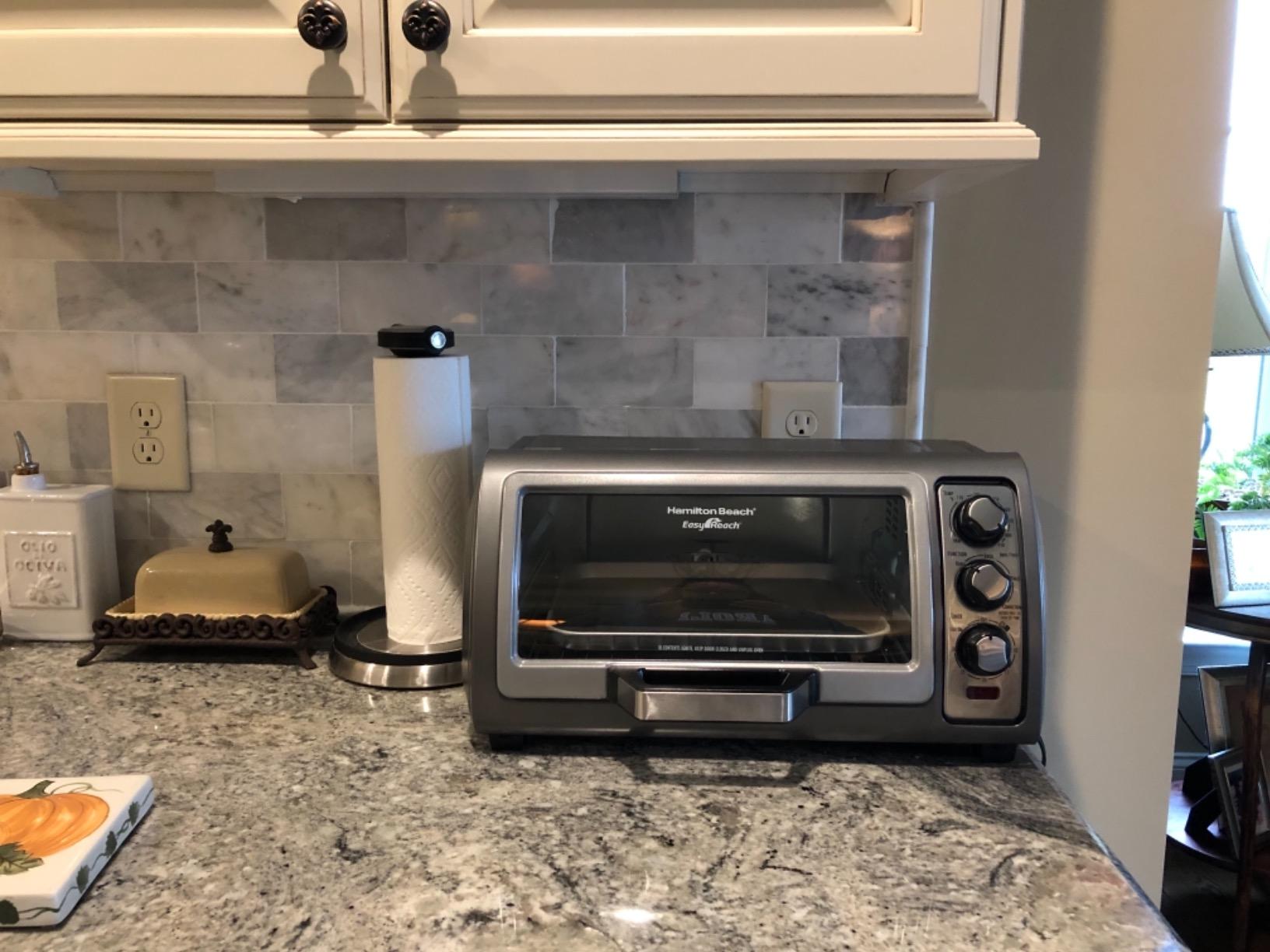 Hamilton Beach Easy Reach 6 Slice Countertop Convection Toaster Oven | Roll-Top Door For Easy Access | Bake, Broil & Toast Functions | 150 to 450ºF Adjustable Temp | Auto Shutoff | Silver customer photo 2
