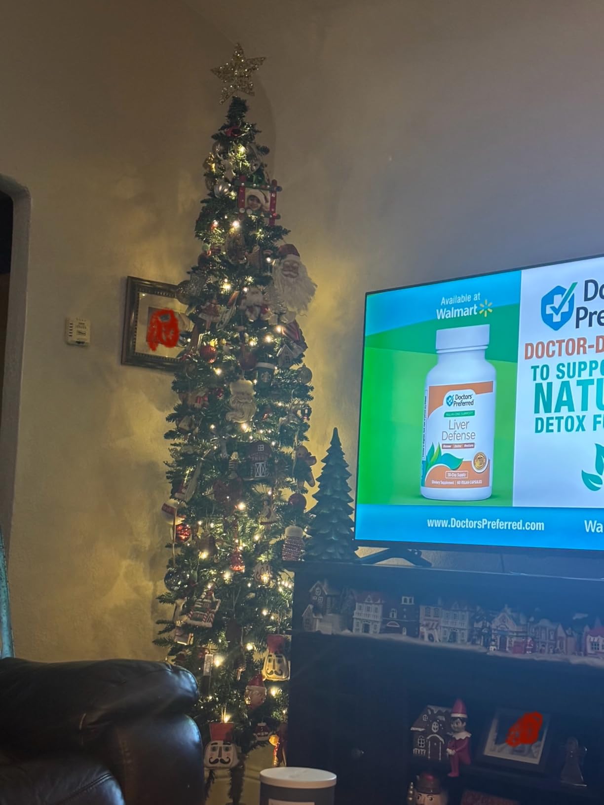 HOMCOM 6' Artificial Pencil Christmas Tree 390 Realistic Branch Tips Green | 499 Realistic Branch Tips, Slim Xmas Tree, Plastic Stand customer photo 1