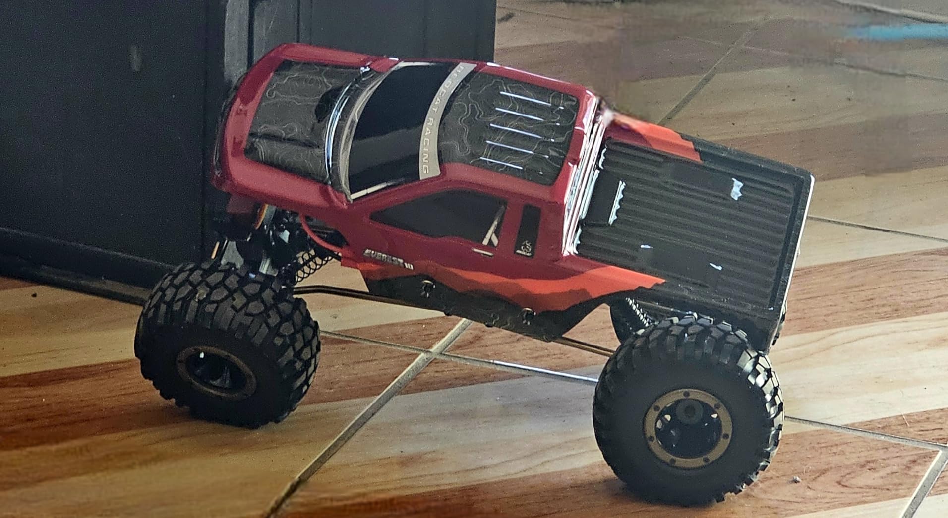 Redcat Racing Everest 10 1/10 Scale Electric RC Rock Crawler, 4WD Shaft Driven RC Truck with Waterproof Electronics, Aluminum Chassis, Beadlock Tires, 2.4GHz RTR with Battery & Charger - Red and Black customer photo 1