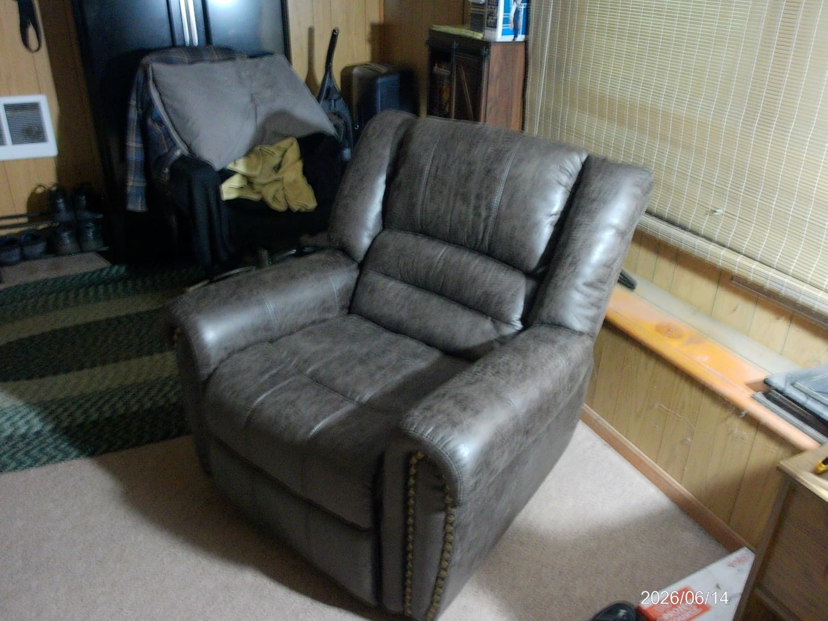 CANMOV Leather Recliner Chair, Classic and Traditional Manual Recliner Chair with Comfortable Arms and Back Single Sofa for Living Room, Nut Brown customer photo 1