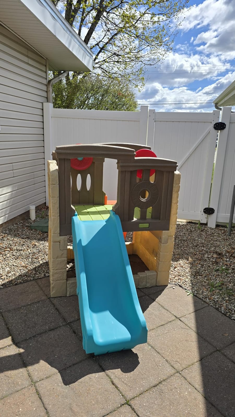 Step2 Woodland Climber II Kids Playset, Ages 2-6 Years Old, Toddler Slide and Climbing Wall, Outdoor Playground for Backyard, Sturdy Plastic Frame, Easy Set Up customer photo 1