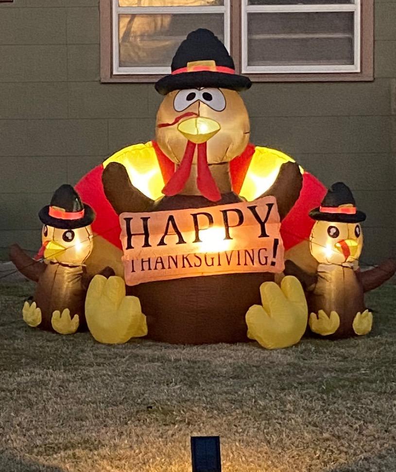 VIVOHOME 6ft Height Happy Thanksgiving Inflatable LED Lighted Turkey Family | Blow up Outdoor Lawn Yard Decoration customer photo 1