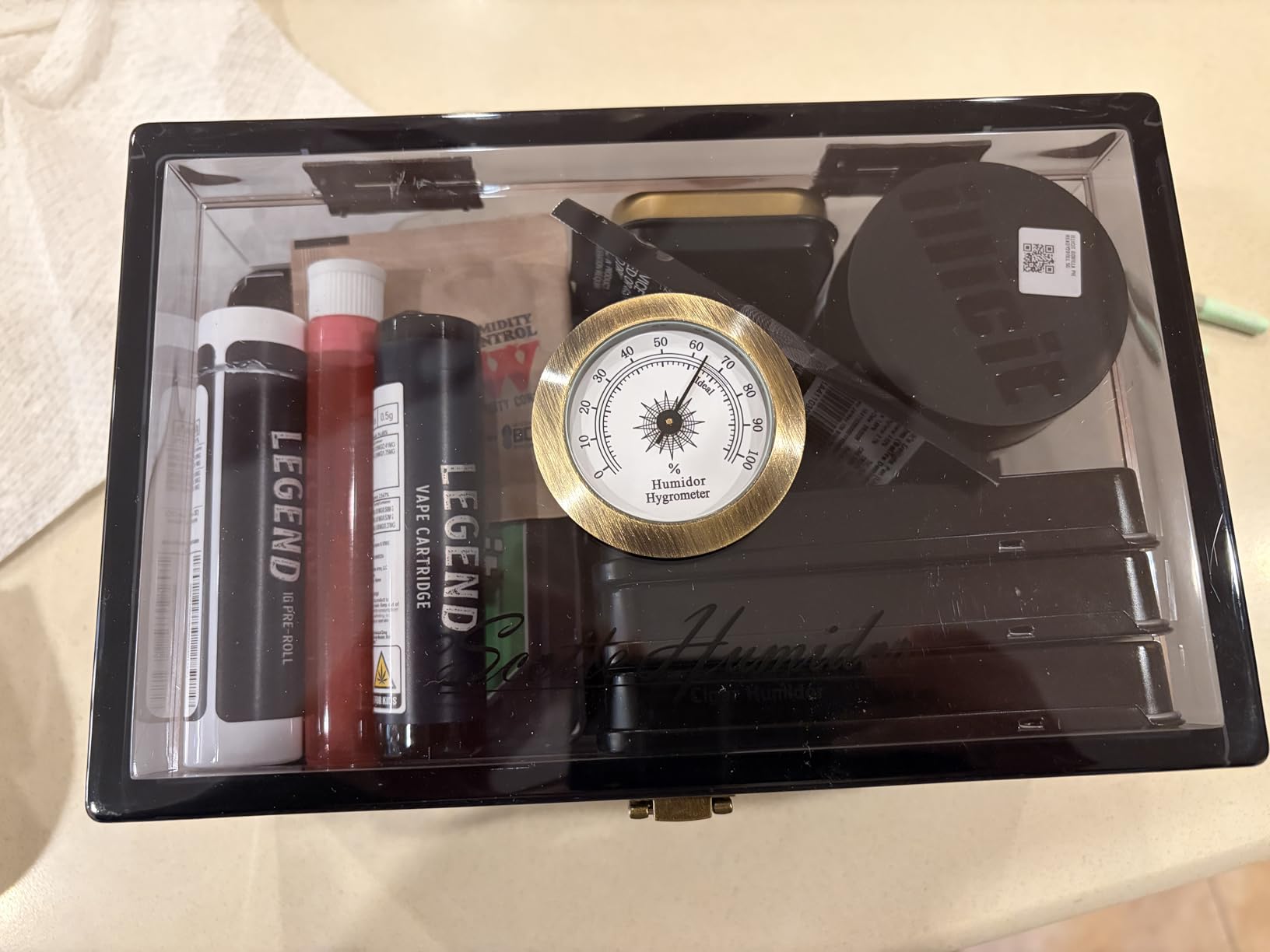 Scotte Acrylic Cigar Humidor Jar/case/Box with Humidifier and Hygrometer, humidor Can Hold About 20 Cigars Including Cigar Cutters and Cigar Punch (Clear-1) customer photo 1