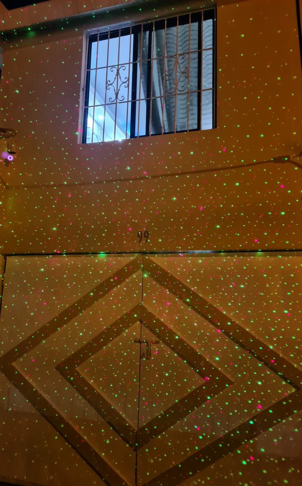Christmas Projector Lights Outdoor Holiday Laser Lights Landscape Spotlight Red and Green Star Shower with 360 Accessibility Wireless Remote Christmas Decor for Xmas Party Outdoor Garden Patio Wall customer photo 2