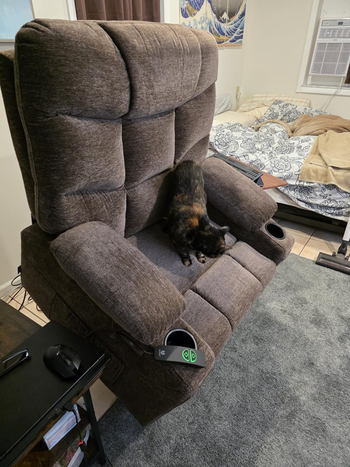 MCombo Power Lift Recliner Chair for Elderly, Electric Lift Chair with Extended Footrest, USB Ports, Cup Holders, Fabric 7287 (Dark Gray, Medium) customer photo 1
