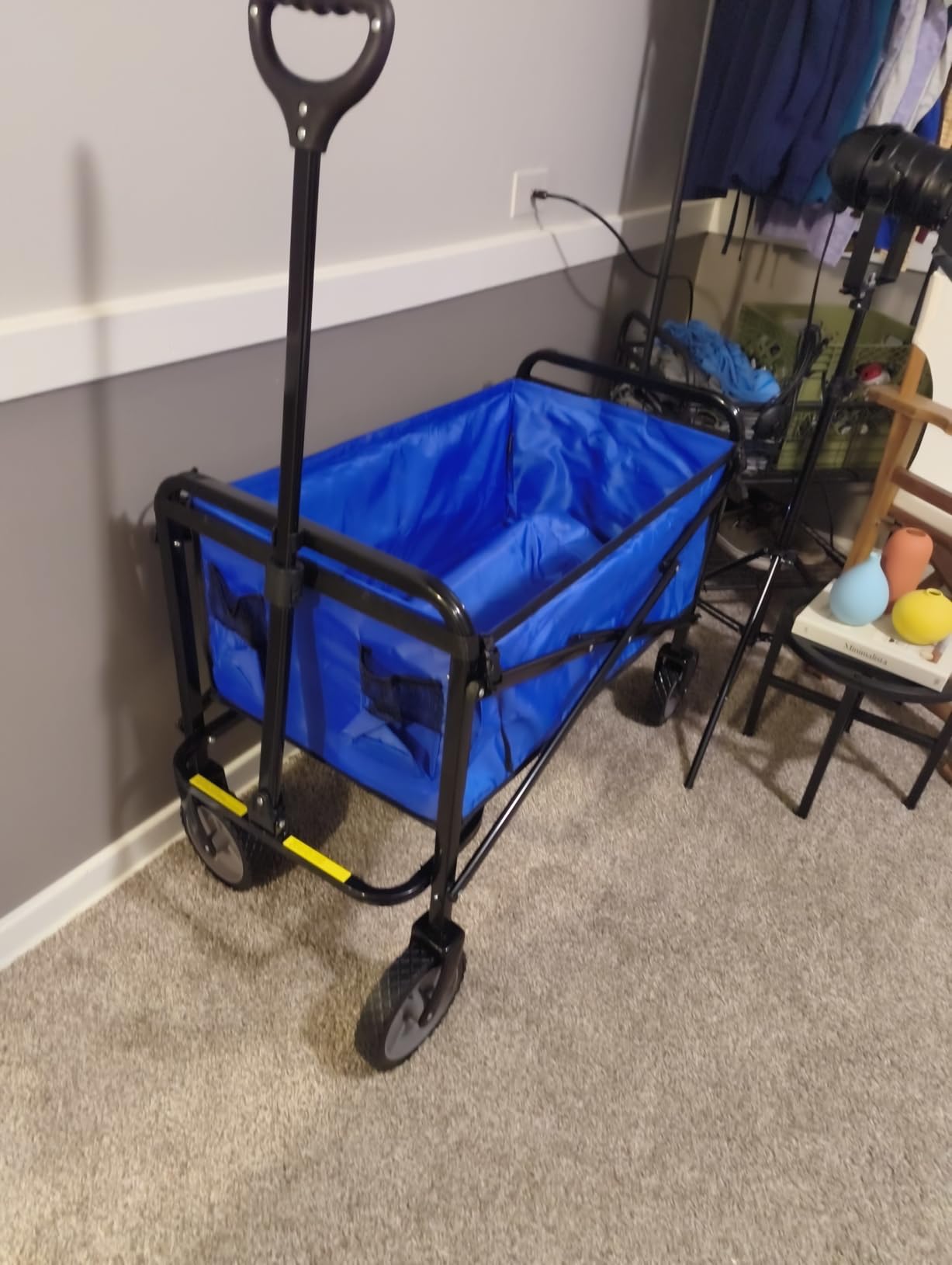 Amazon Basics Collapsible Heavy Duty Utility Wagon for Outdoor Sports, Camping, Garden, and Shopping, 265 Pounds Capacity, 27.6 x 40.9 x 20 inches, Black customer photo 1