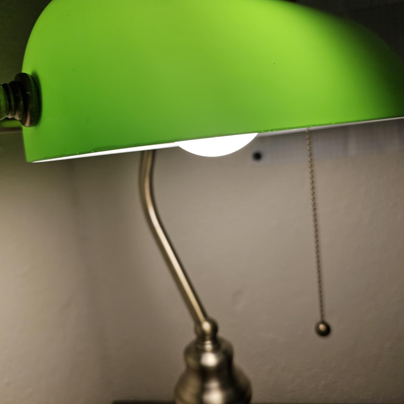 Glass Bankers Desk Lamp with Pull Chain Switch Plug in Fixture (Green) customer photo 2