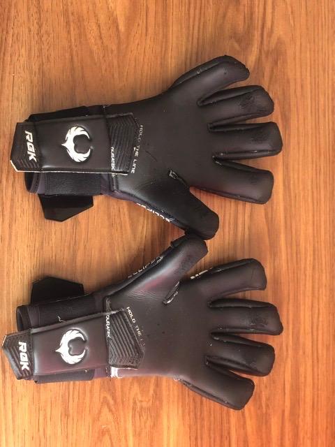 Renegade GK Helix Pro Soccer Goalie Gloves - No Fingersaves - Adult & Youth (Sizes 7-12, Level 5) 4+3MM EXT Contact Grip | Max Grip & Comfort | Goalkeeper Gloves for Elite Play customer photo 2