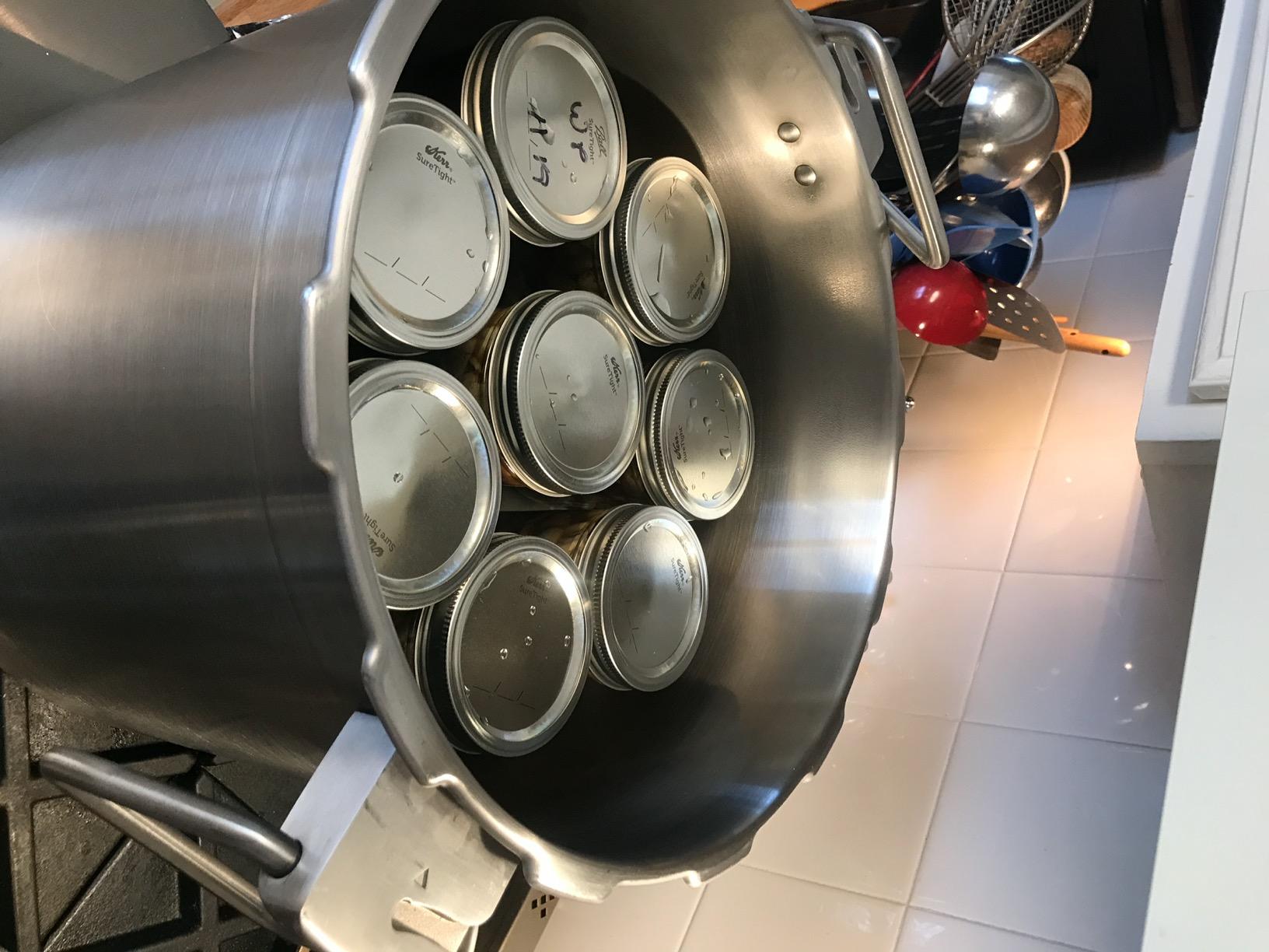 Buffalo 37 Quart Stainless Steel Pressure Cooker Extra Large Canning Pot with Rack and Lid for Commercial Use - Easy to Clean Stove Top Pressure Canner, Can Cooker - QCP435 customer photo 1
