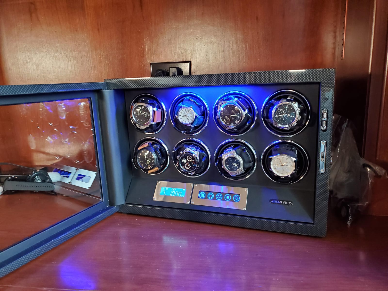 Watch Winder, Adjustable [Upgraded] Watch Pillows, 8 Winding Spaces Watch Winders for Automatic Watches, Built-in Illumination customer photo 1