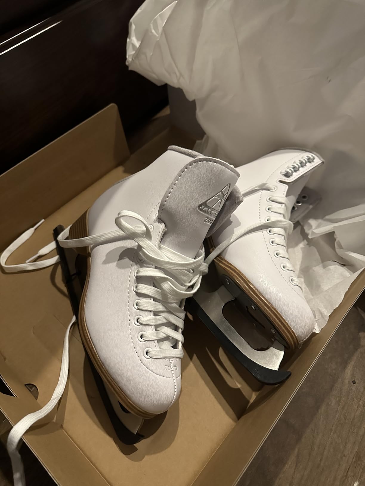 Jackson Classic 200 Womens/Girls Figure Ice Skates | Comfortable Figure Skates for Ice Skating & Recreational Figure Skating, Ice Skates for Kids/Toddler Ice Skates-Medium Width customer photo 1