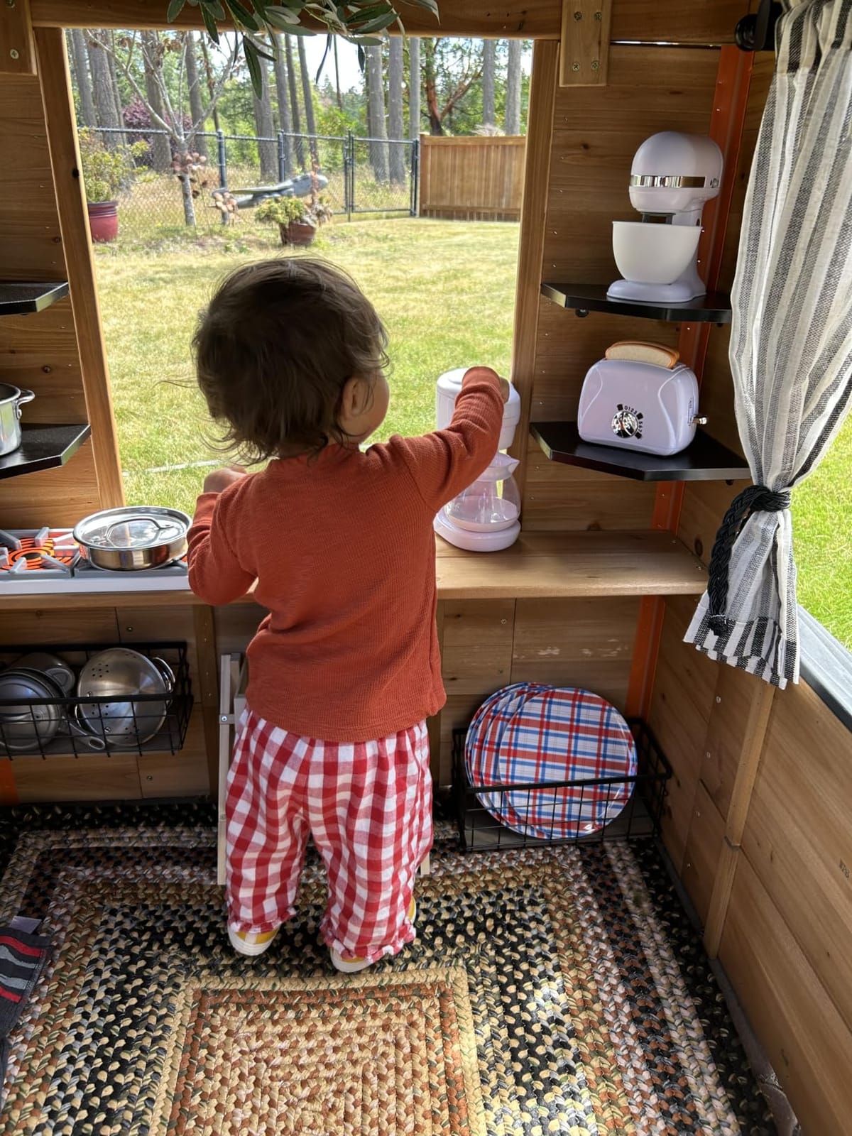 Backyard Discovery Sweetwater Cedar Wooden Kids Playhouse Cottage with Play Kitchen, Snack Bar, Half Door, Toy Phone, Windows, Flowerpot Holders, and Working Doorbell for Outdoor Imaginative Play customer photo 1