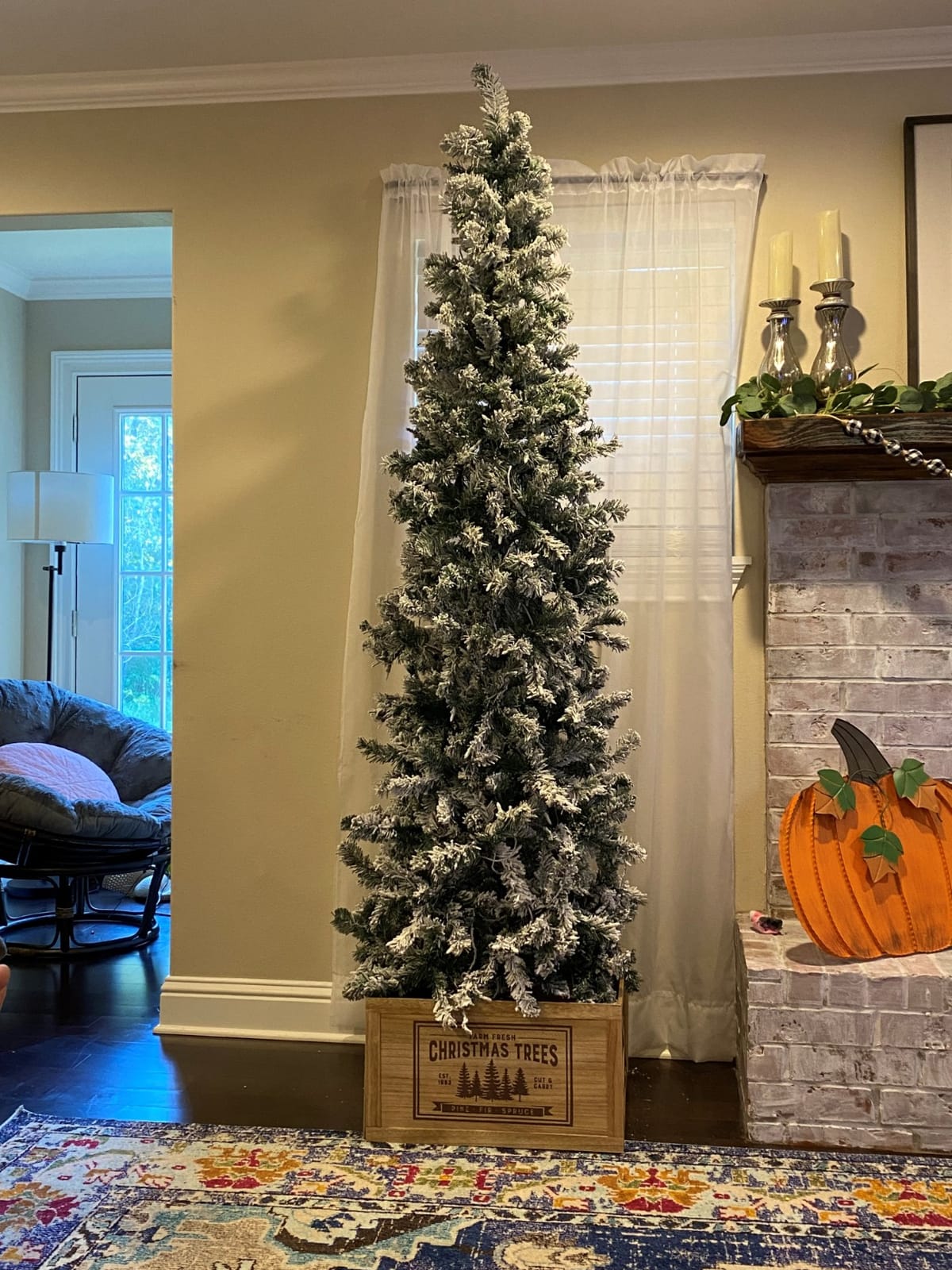 Best Choice Products 4.5ft Flocked Pencil Christmas Tree w/Twinkling LEDs, Pre-Lit Slim Artificial Holiday Decoration, Lighted Skinny w/Base, 150 Lights, 268 Tips, Warm White Lights customer photo 1
