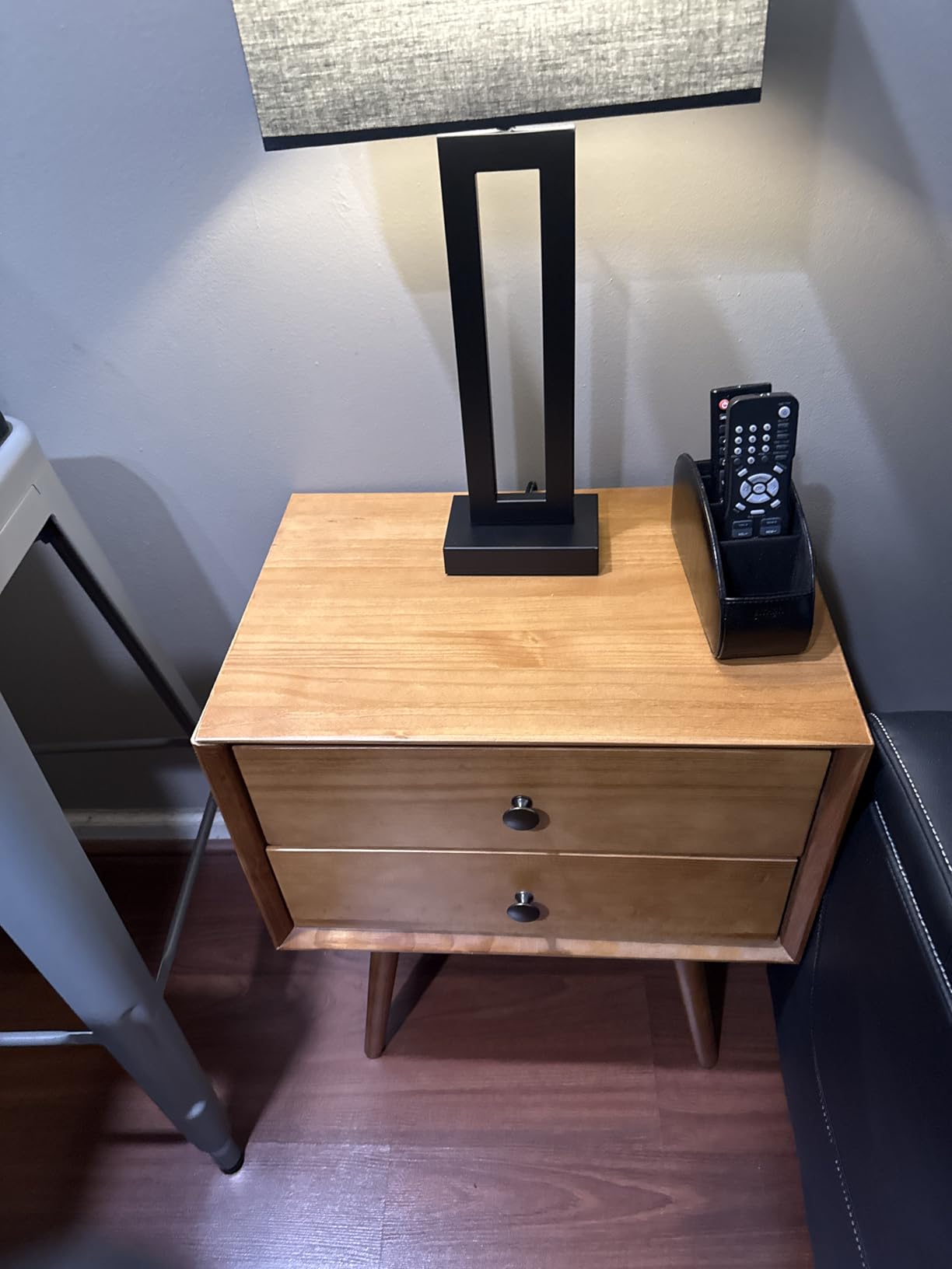 Poly & BARK Dorsey Nightstand - Mid-Century Modern Nightstand - Solid Wood Bedside Table with 2 Drawers, Acorn Walnut Finish customer photo 2