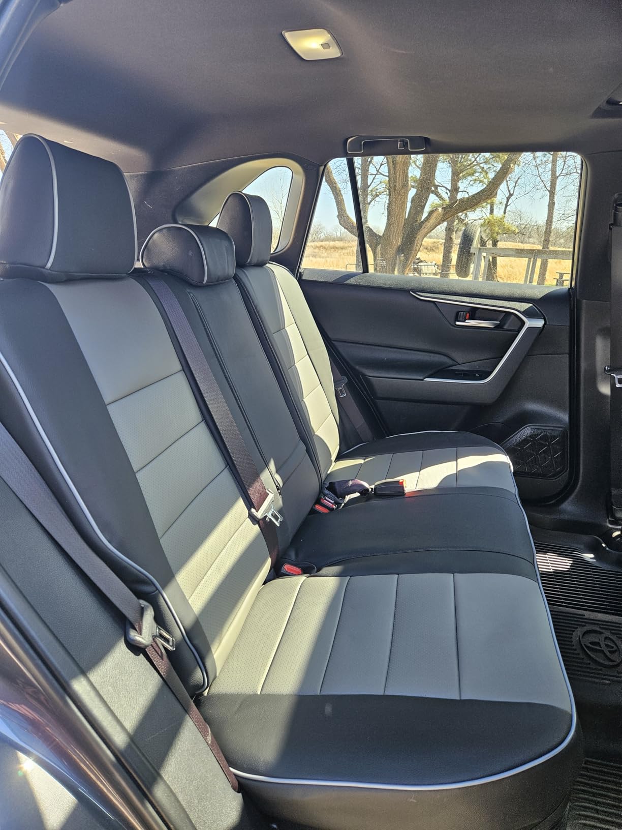 EKR Rav4 Seat Covers Custom Fit for Toyota Rav4(Gasoline) 2019 2020 2021 2022 2023 2024 2025 LE/XLE/XLE Premium/Limited,Leather Car Seat Cover Full Set for SUV,Faux Leather(Black) customer photo 1