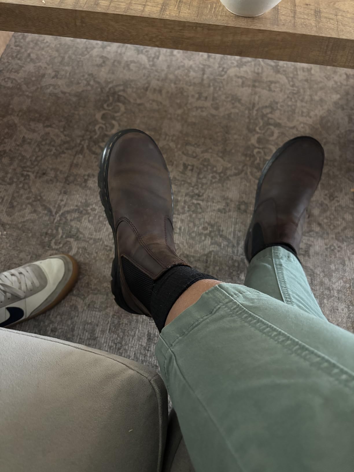 Dr. Martens unisex-adult Embury Leather Chelsea Boot customer photo 1