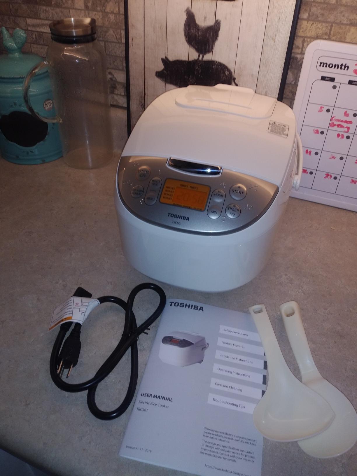 Toshiba Rice Cooker 6 Cup Uncooked Japanese Rice Cooker with Fuzzy Logic Technology, 7 Cooking Functions customer photo 1
