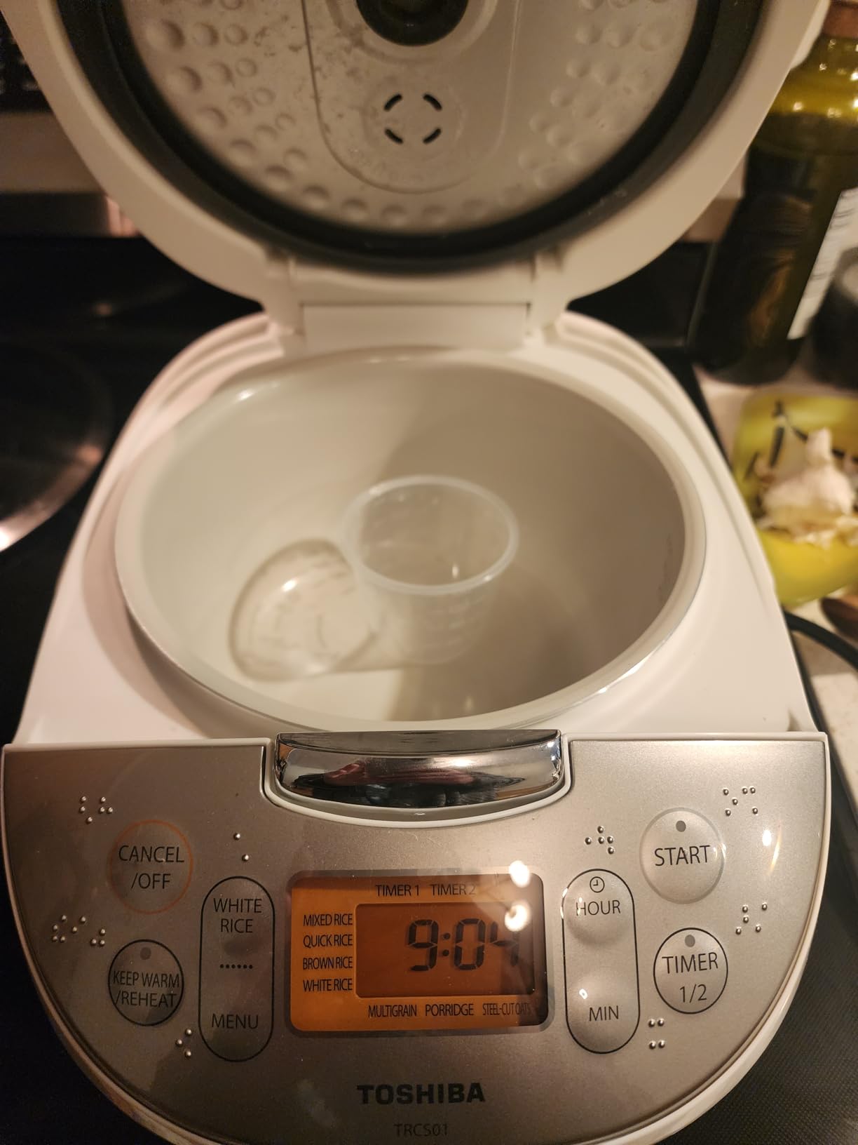 Toshiba Rice Cooker 6 Cup Uncooked Japanese Rice Cooker with Fuzzy Logic Technology, 7 Cooking Functions customer photo 2