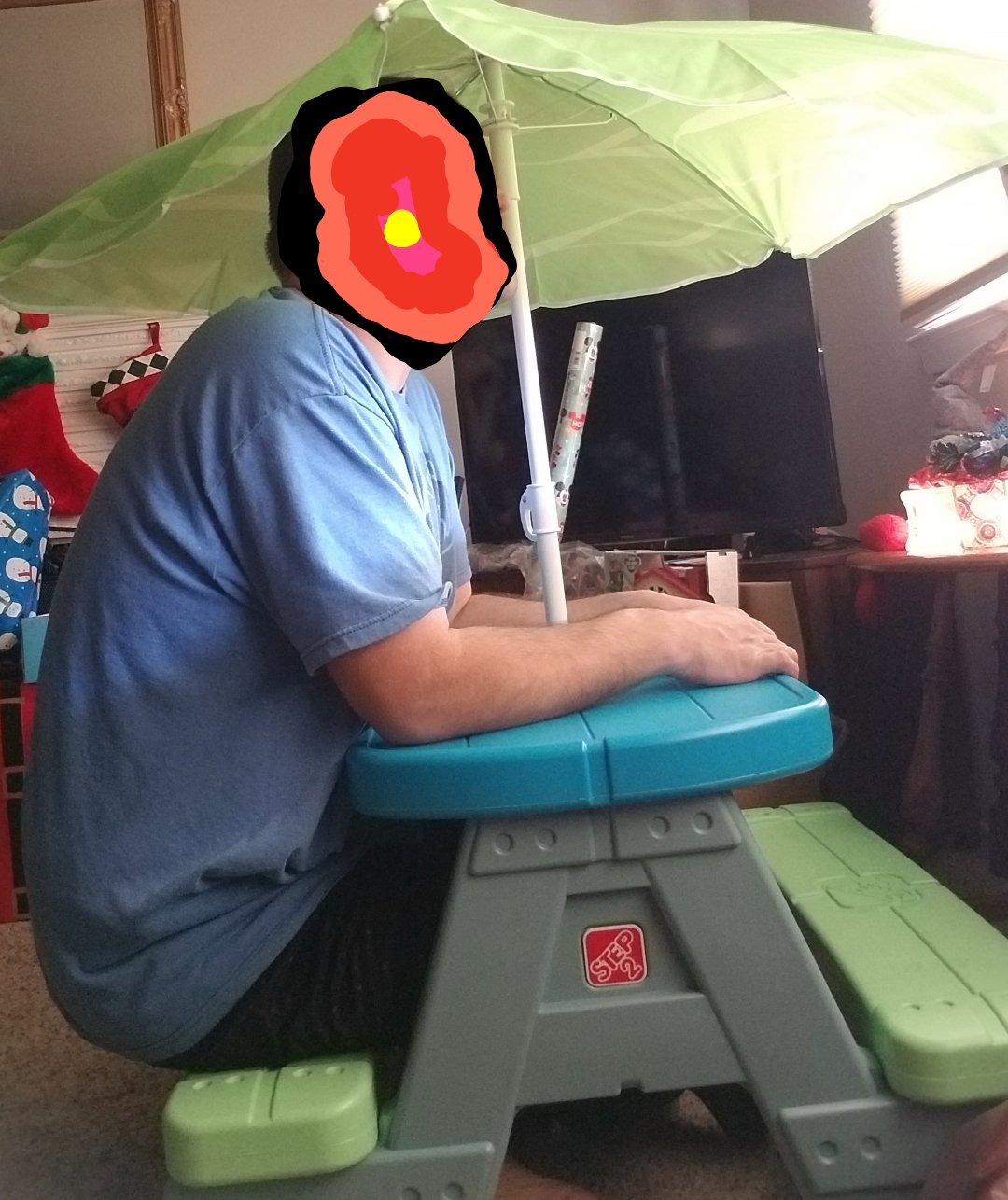 Step2 Sun & Shade Kids Picnic Table with Removeable Umbrella, Fits 4 Children, Ages 1.5-4 Years customer photo 1
