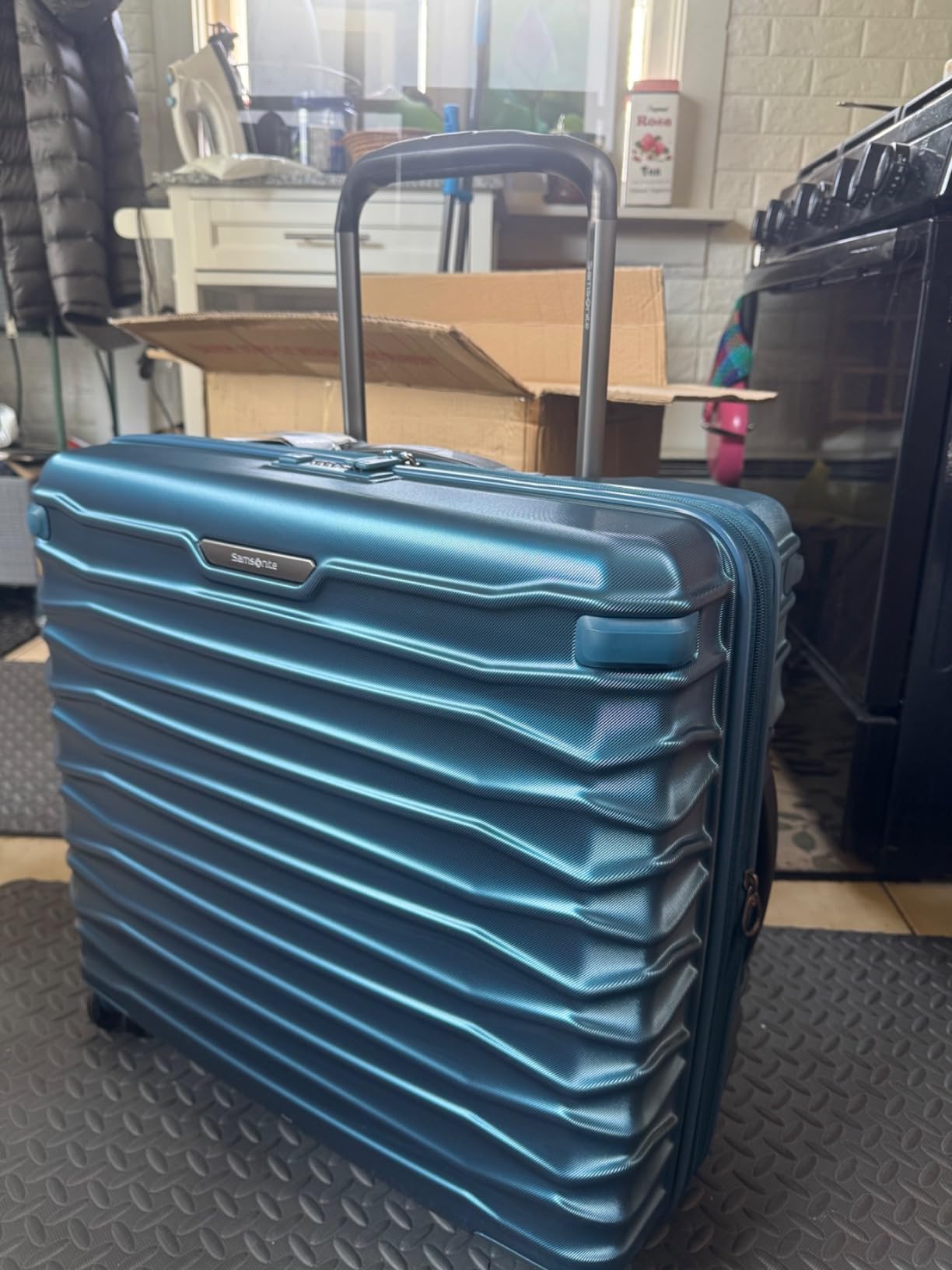 Samsonite Stryde 2 Hardside Expandable Luggage with Double Spinner Wheels, Medium Glider, Deep Teal customer photo 1