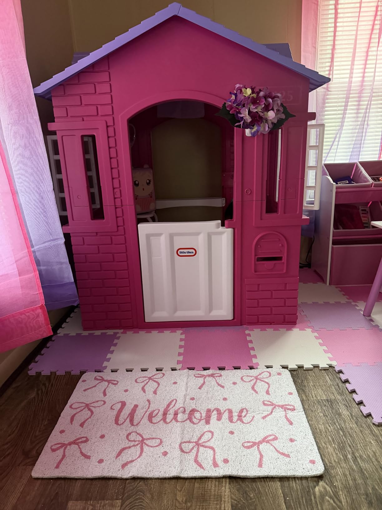 Little Tikes Cape Cottage Playhouse - Blue Large customer photo 1