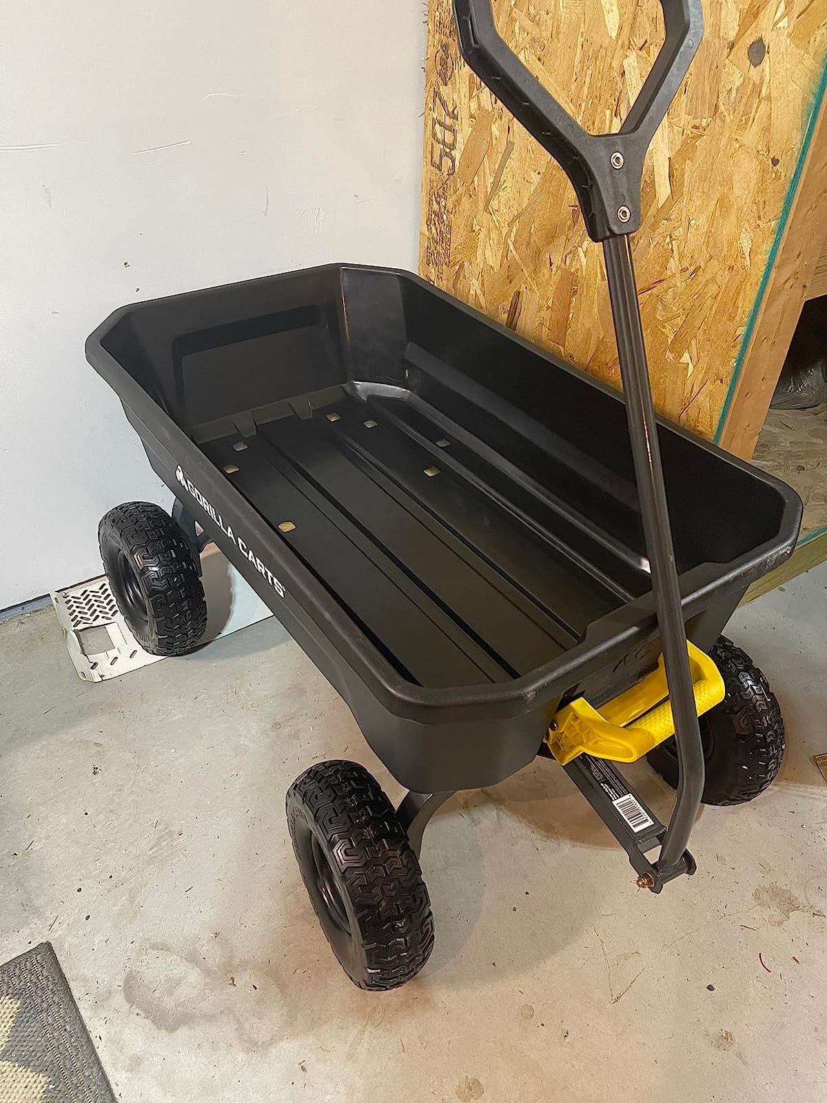 Gorilla Carts Dump Garden Cart, 4 Cu Ft, 600 lb Capacity, No-Flat Tires | Utility Wagon, Steel Frame, Patented roll-over dump design, Wide wheelbase for stability, Quick assembly, Rust-resistant customer photo 1