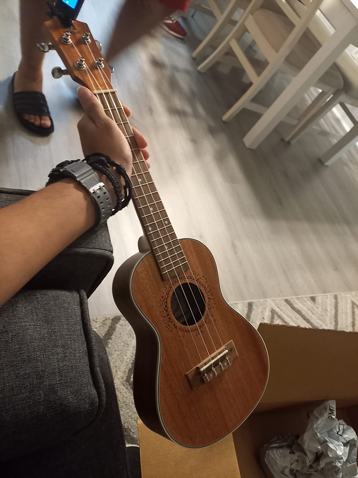 Ukulele Concert Mahogany Bundle 23 inch Ukelele for Beginners Adults Professional Four String Wooden Hawaiian Starter Uke Kit, by Vangoa customer photo 2