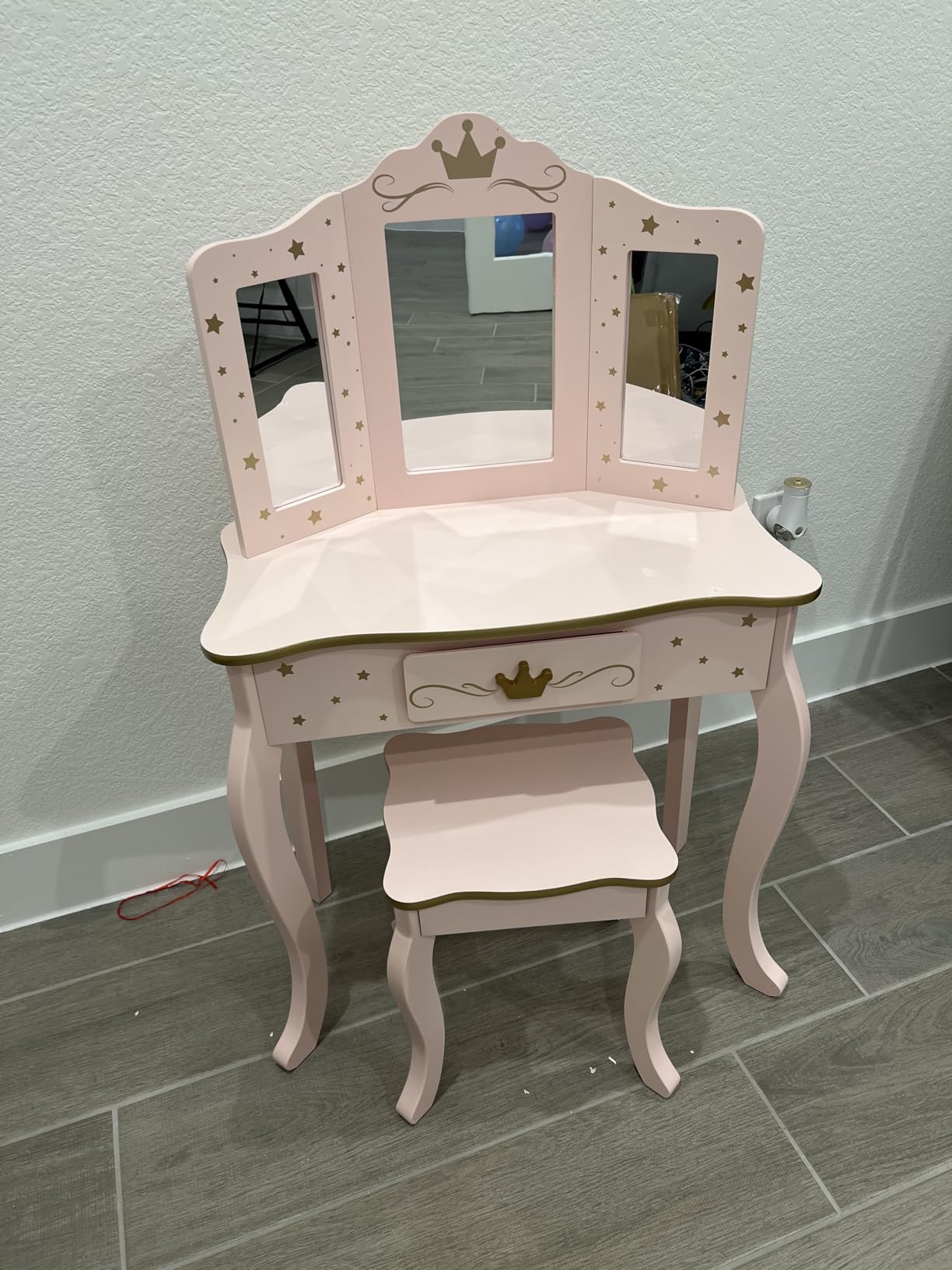 UTEX Pink Crown Princess Kids Vanity Set with Drawer for Little Girls | Wooden Toddler Vanity, Kids Vanity Table and Chair Set, Crown and Star Patterns, Gold Edge Trim, Princess Style customer photo 1