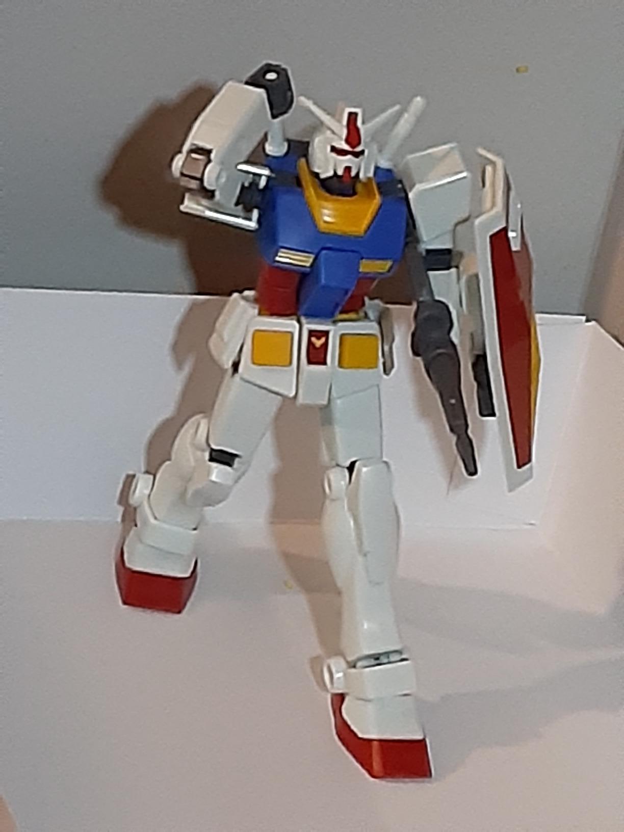 Bandai Hobby - Mobile Suit Gundam - 1/144 RX-78-2 Gundam, Bandai Spirits Entry Grade Model Kit customer photo 2