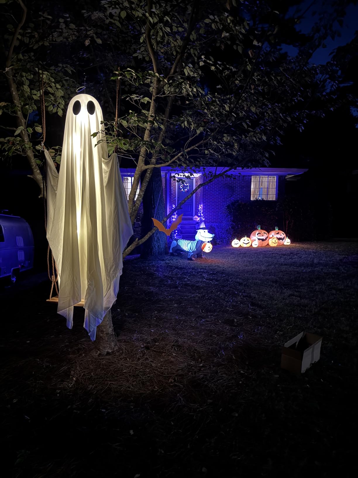 GOOSH 5.5 FT Halloween Inflatables Outdoor Decorations Skeleton Puppy Inflatable Yard Decoration with Build-in LEDs Blow Up Pumpkin for Halloween Party Indoor Outdoor Yard Garden customer photo 1