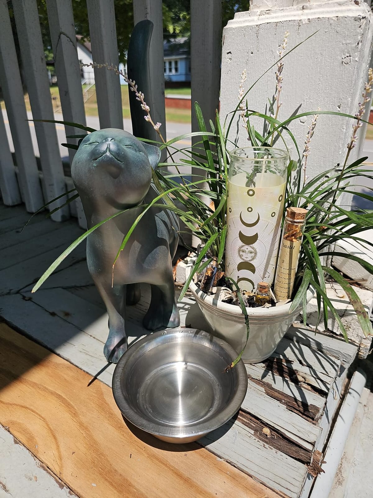 Newman House Studio Garden-Statues Cat-Figurines Home Garden Decor - Farmhouse Backyard Polyresin Kitten 7.6L x 4W x 14.5H inch customer photo 1