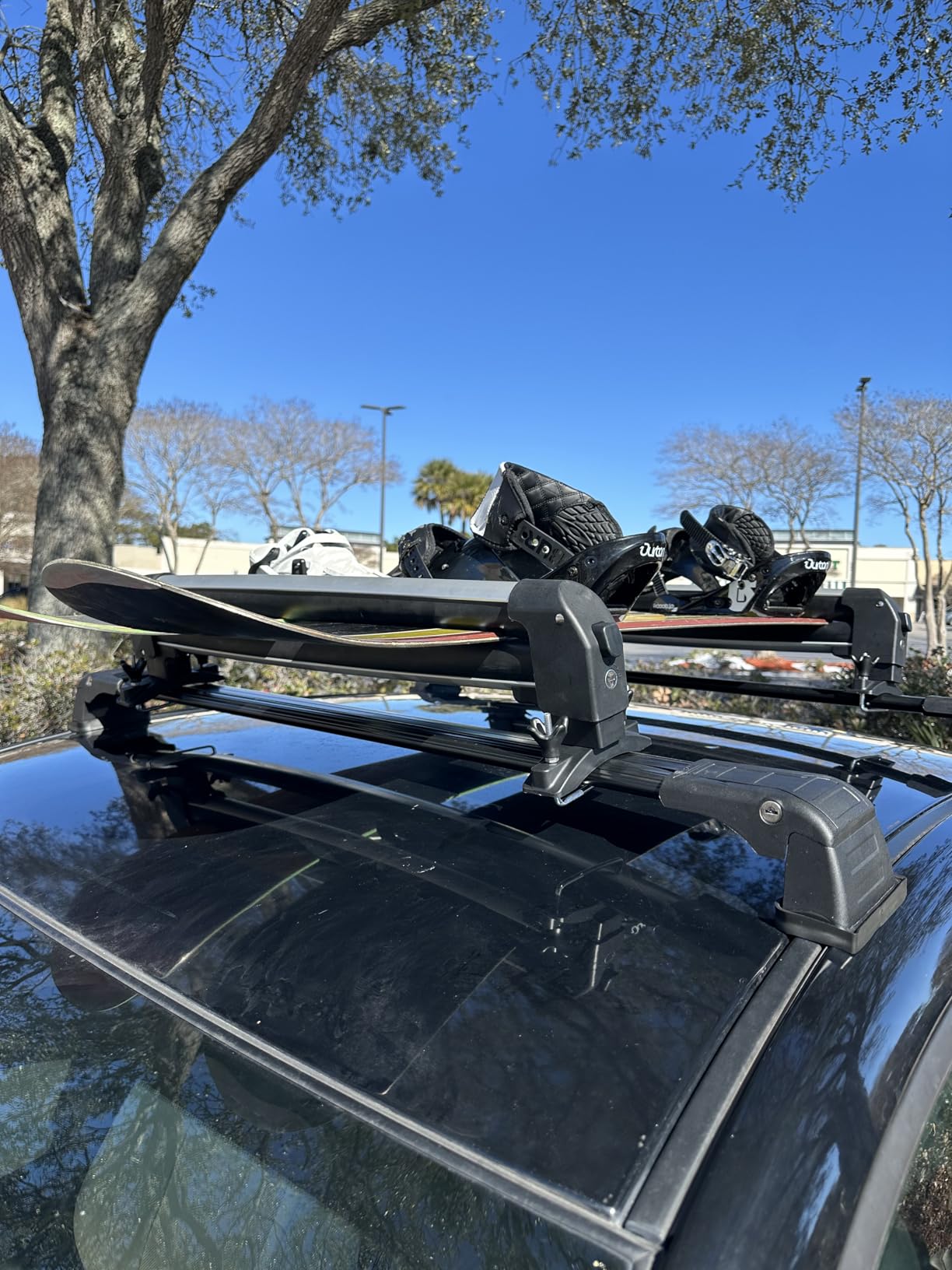 Leader Accessories Ski & Snowboard Roof Rack, Fits 6 Skis or 4 Snowboards | 2 PCS Universal Top Holder Carriers Crossbar Fit, Lockable, Anti-Theft Lock, Rustproof Aluminum & Anti-Scratch Rubber Padding customer photo 2