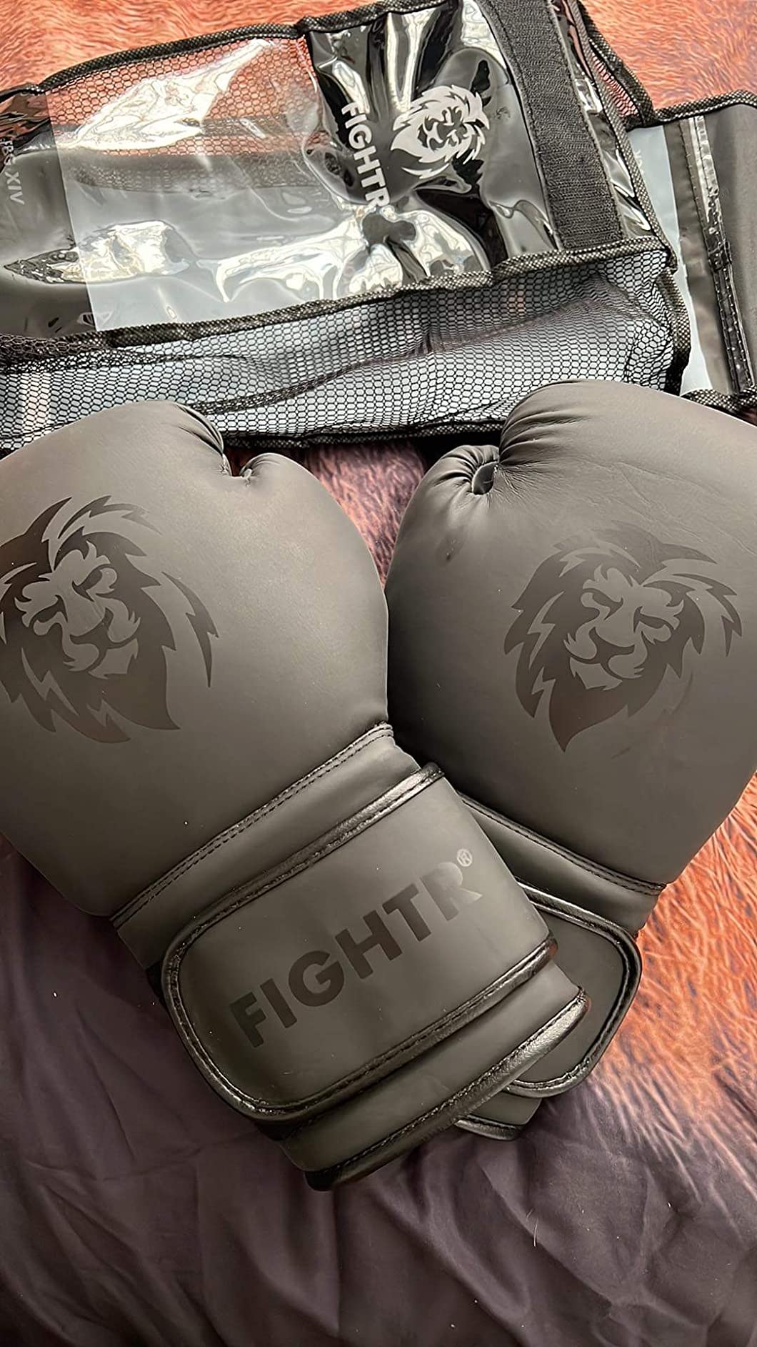 FIGHTR Boxing Gloves - Pro Training Sparring Gloves | Maximum Protection & Stability for Boxing, MMA, Muay Thai, Kickboxing & Punching Bag Men Women Focus Mitts 8 10 12 14 16oz customer photo 1