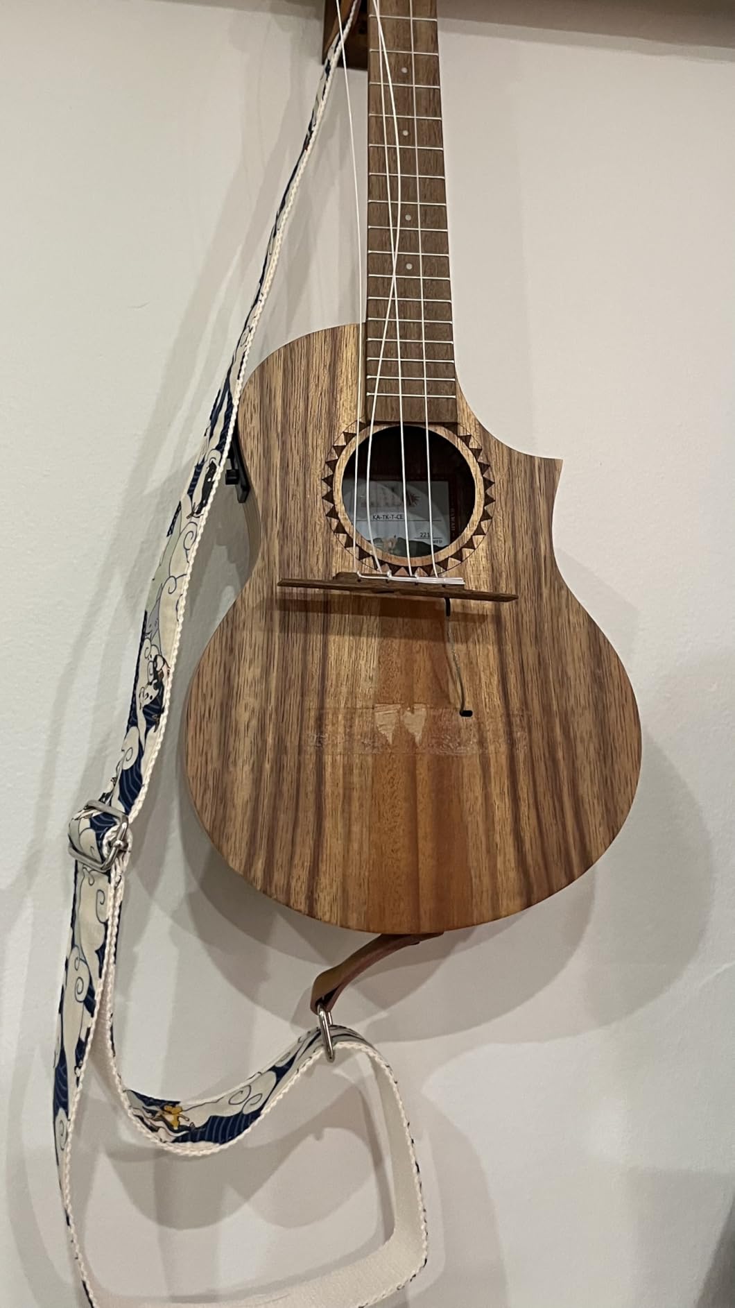 Kala KA-TK-T-CE Teak Tri-Top Tenor Acoustic-Electric Ukulele customer photo 2